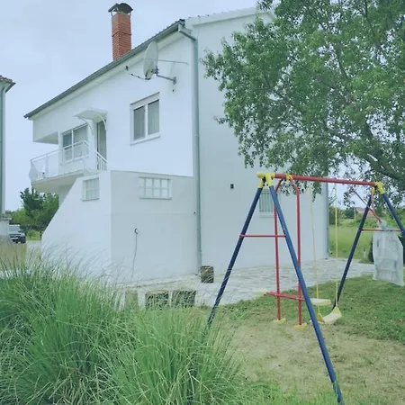 Mate 2 Apartman Donji Zemunik